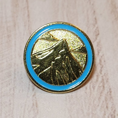 Daisy Summit Pin